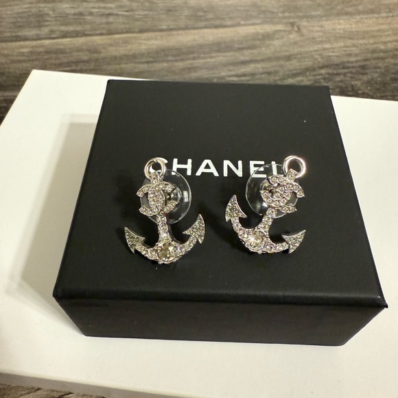 CHANEL Sparkling Silver Anchor CC Statement Earrings - Picture 1 of 9